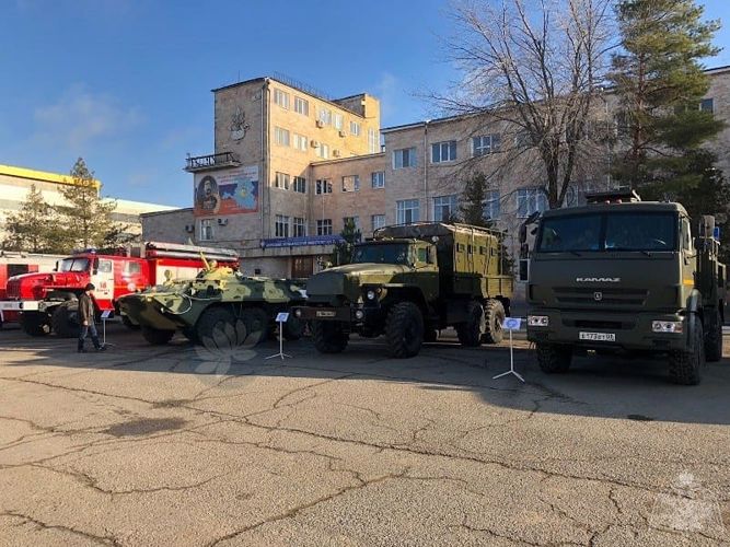 Калмыцкая Росгвардия приняла участие в выставке специальной техники