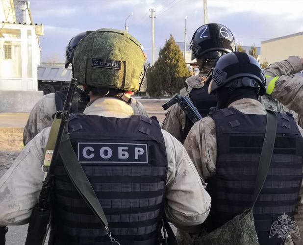 При участии калмыцкого СОБР задержаны подозреваемые в попытке незаконного присвоения нескольких миллионов рублей