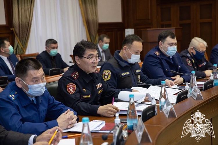 ПРЕДСТАВИТЕЛЬ РОСГВАРДИИ ПРИНЯЛ УЧАСТИЕ В ЗАСЕДАНИИ ОПЕРАТИВНОГО ШТАБА РЕСПУБЛИКИ КАЛМЫКИЯ
