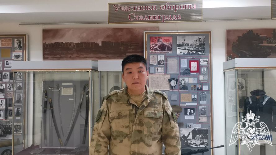 В Калмыкии присоединились к флэшмобу Росгвардии «Читаем Сараева»