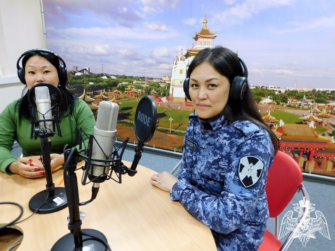  Представитель Росгвардии рассказала радиослушателям Калмыкии о буднях своего подразделения