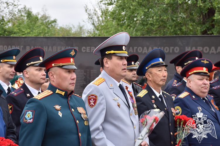 В торжественных мероприятиях в честь празднования 78-летия Великой Победы приняли участие росгвардейцы в Калмыкии
