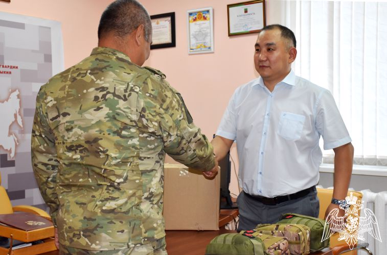 Бойцов ОМОН из Калмыкии, выполняющих задачи в рамках СВО, поддержали сотрудники  Росздравнадзора по Республике Калмыкия 