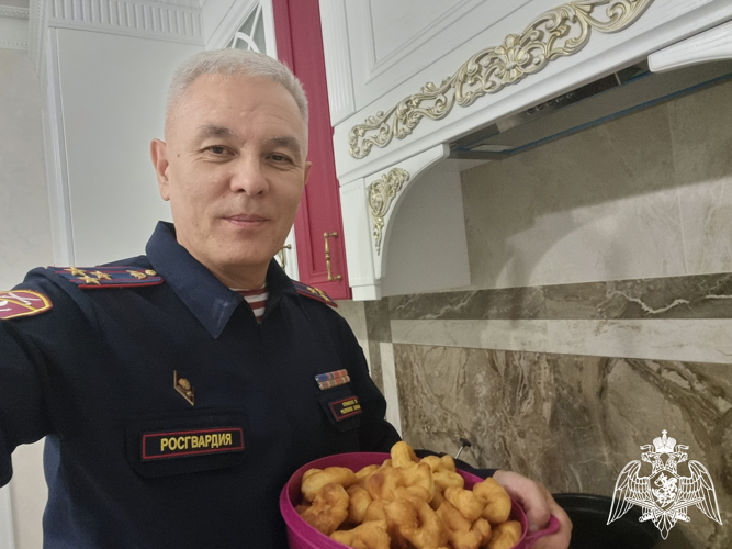 Росгвардейцы поздравили жителей Калмыкии с национальным праздником