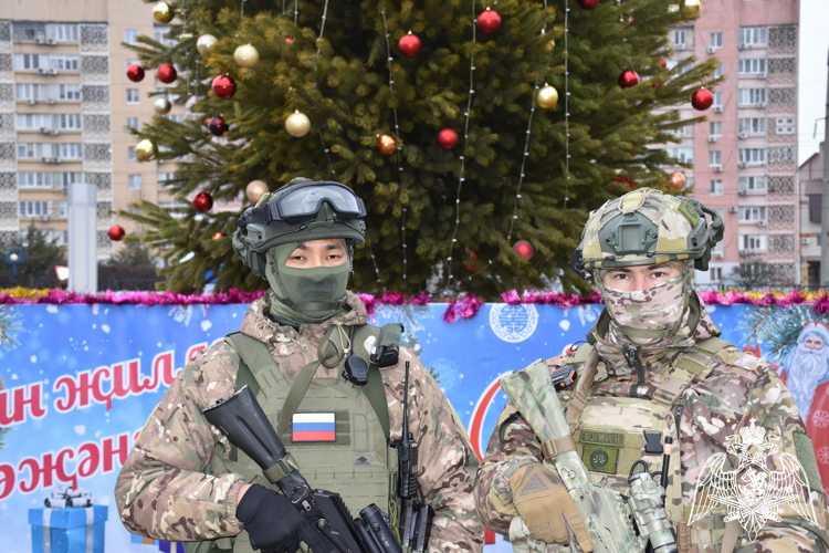 Росгвардия обеспечила правопорядок в период новогодних и рождественских праздников в столице Калмыкии