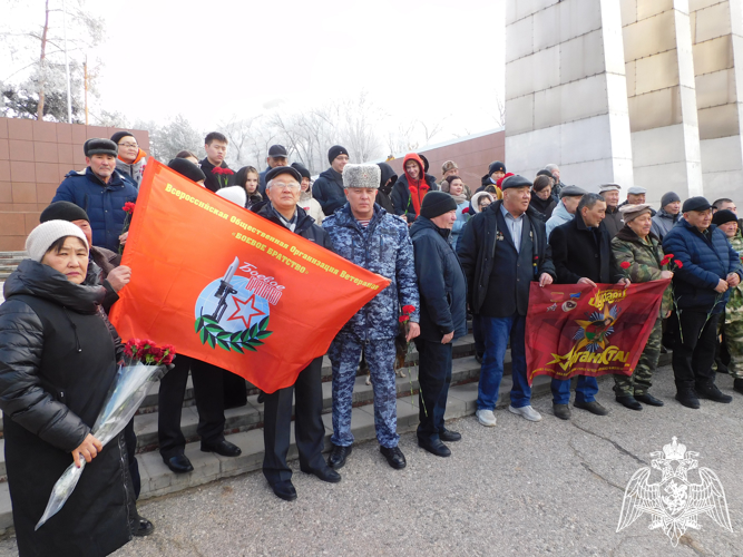 Память воинов-интернационалистов почтили росгвардейцы в Калмыкии