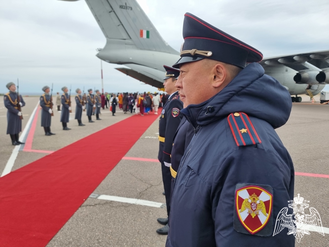 Росгвардейцы обеспечили безопасность пребывания буддийских святынь в Элисте