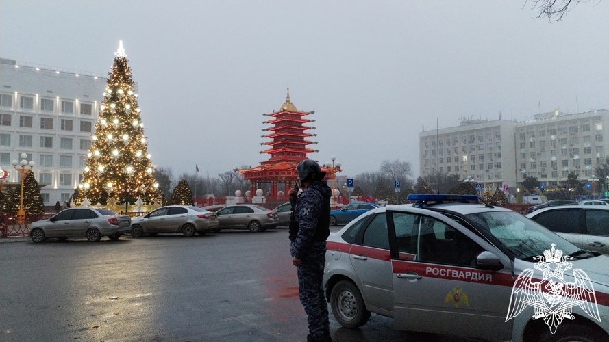 В столице Калмыкии росгвардия обеспечила правопорядок в период проведения новогодних и рождественских праздников