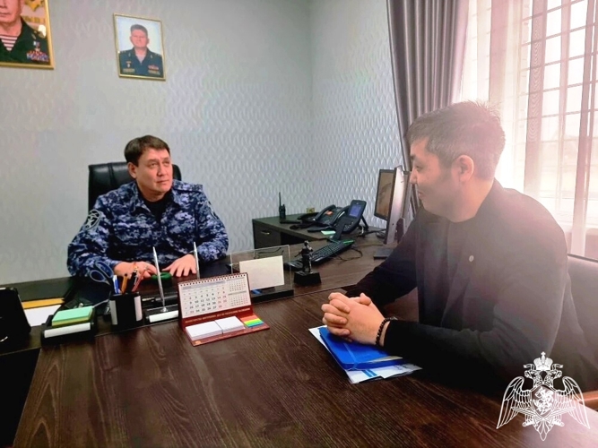 Состоялась рабочая встреча руководителей Росгвардии и ЦУР в Калмыкии